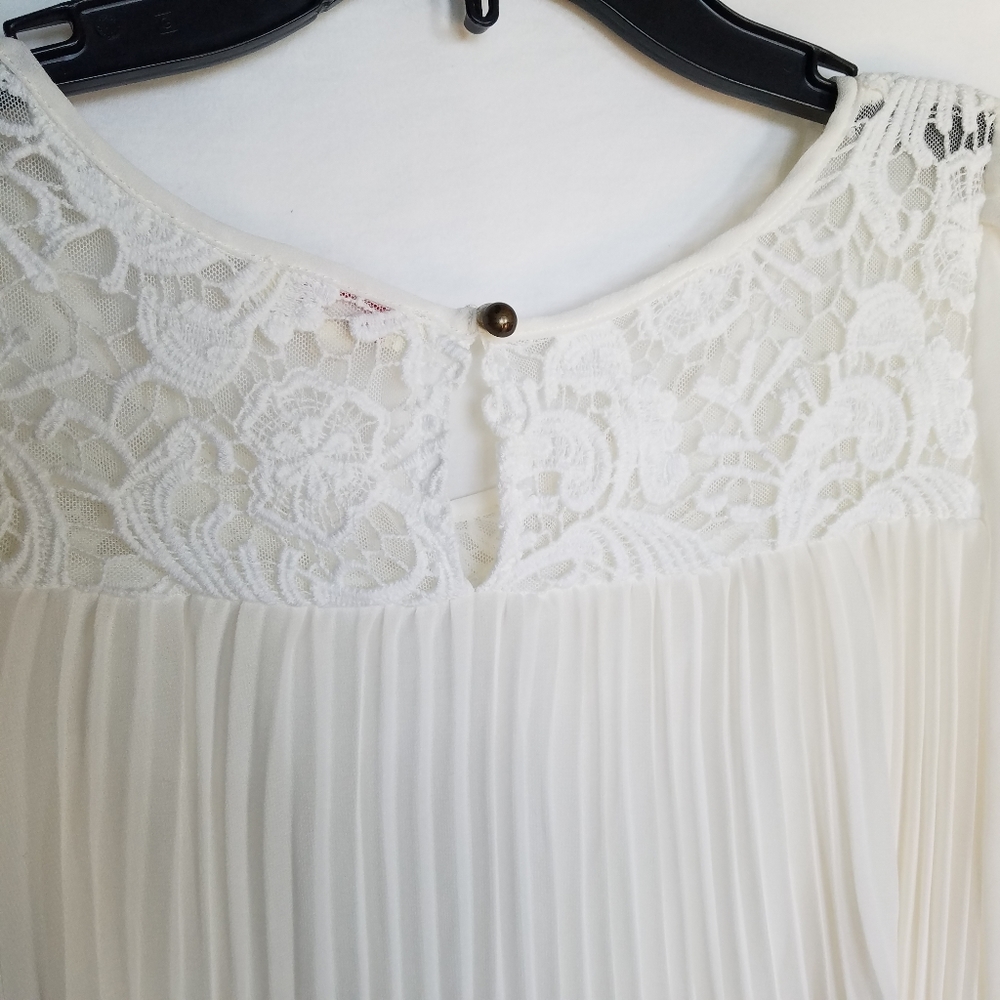 Sundance Peasant Style Lace Yoke Pleated Guinevere Blouse - Picture 12 of 12